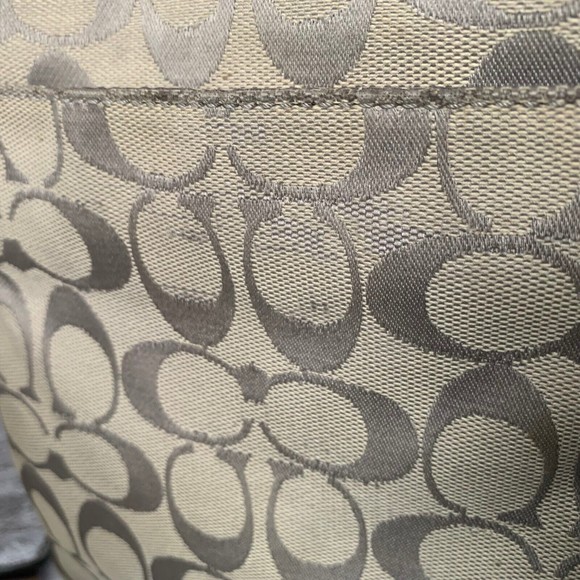 Vintage Coach Beige Gray Silver Signature C1175-43976 Small Logo Crossbody Purse - Picture 7 of 16
